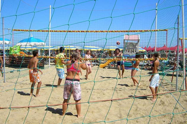 Una partita a beach volley