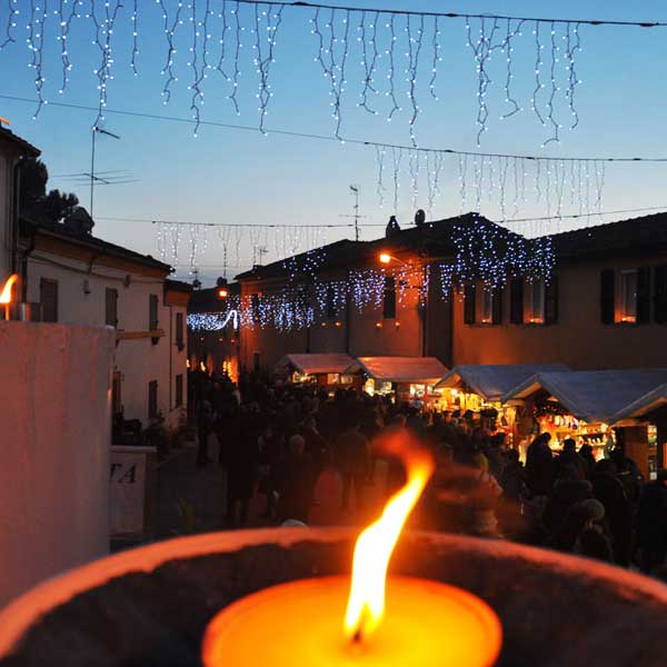 Dal 25 novembre Candele a Candelara, il luminoso mercatino natalizio